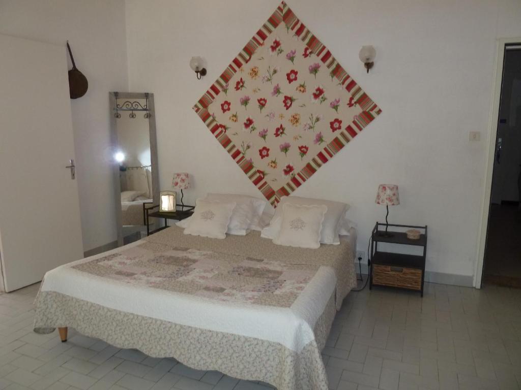 Mas De Valiguiere Hotel Saze  Phòng bức ảnh